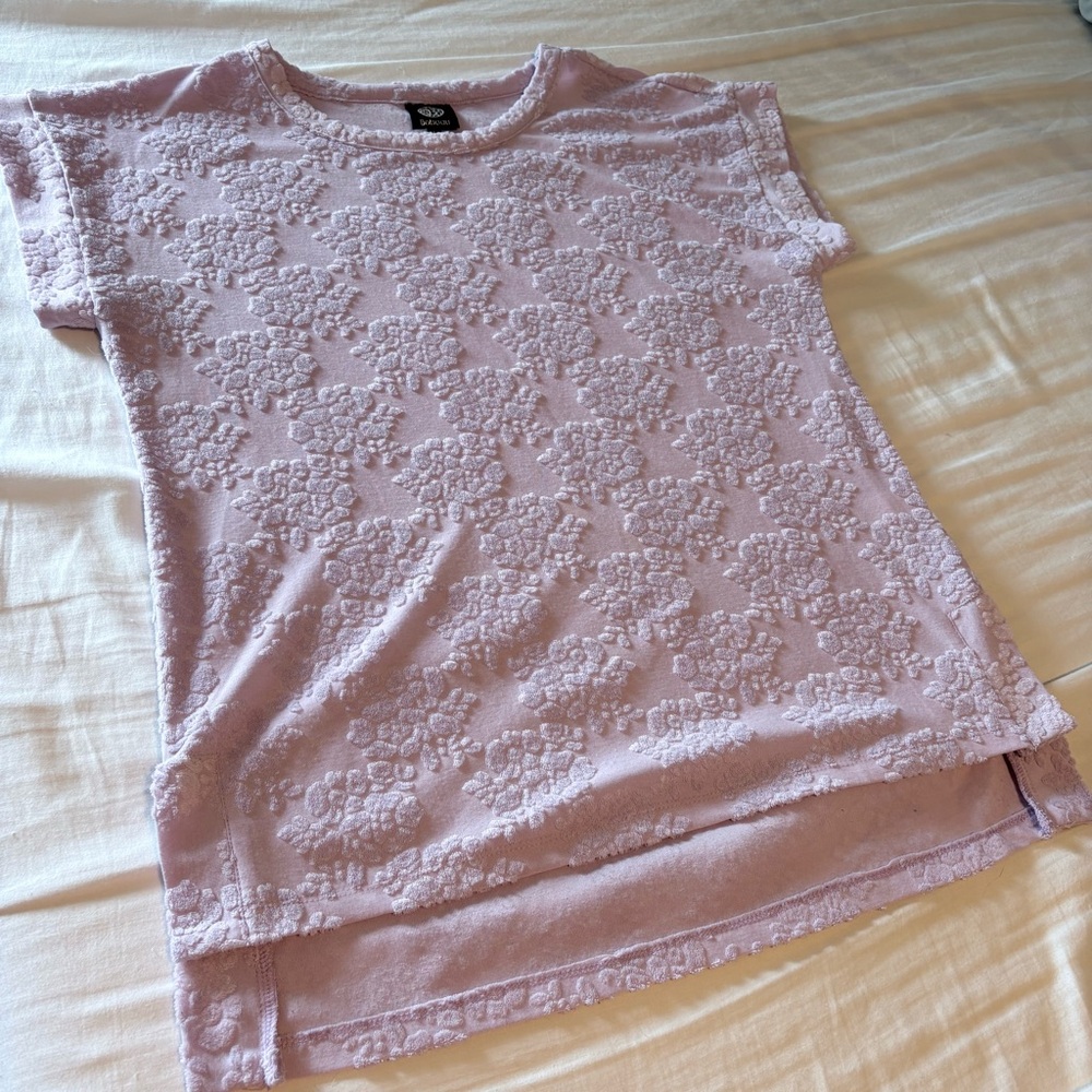 Bobeau Lavender Floral-Textured Short Sleeve Top